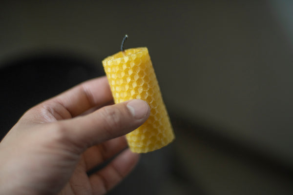 Honeycomb 100% beeswax candle