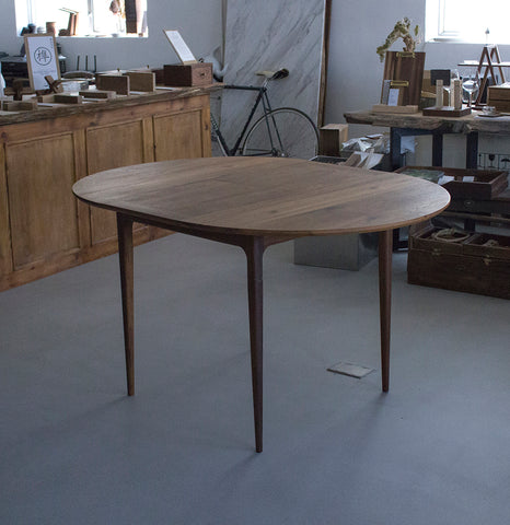 Extendable Round Table